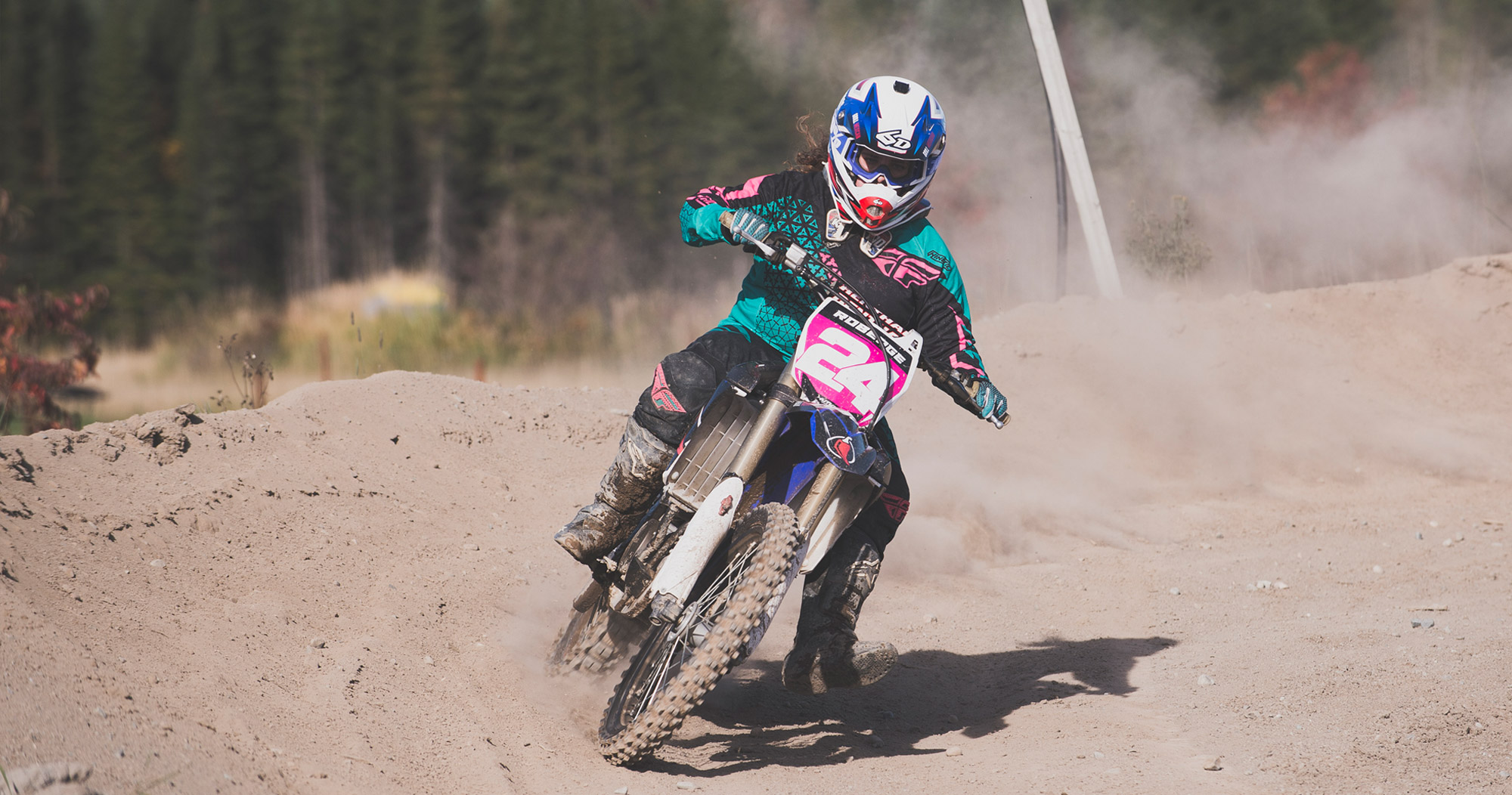 Amélie Roberge - Virage en motocross